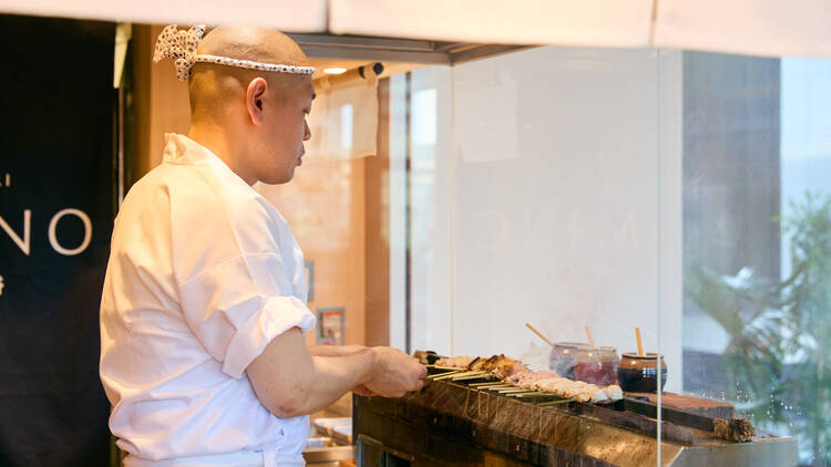 ミシュランスターの焼き鳥は気軽に楽しむ。