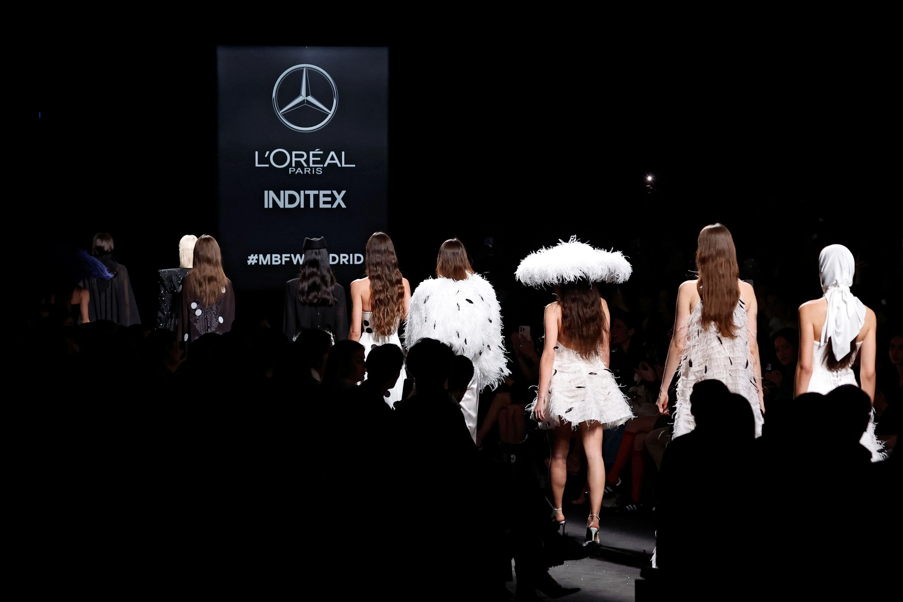 Mercedes Benz Fashion Week. Claro Couture