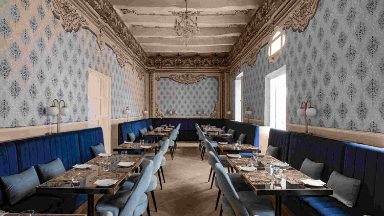 Palazzo Castagna, dining area