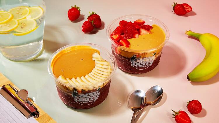 Nutty heaven with strawberries, Acai Berry 