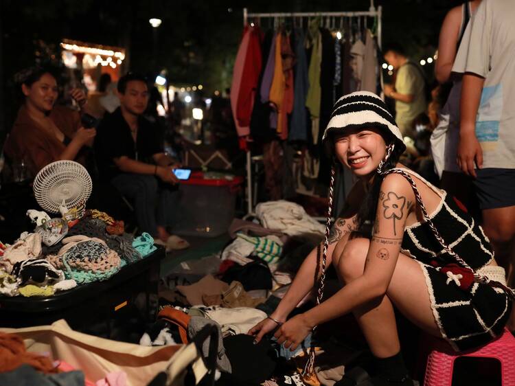 อยู่ไปก็รกตู้ Market