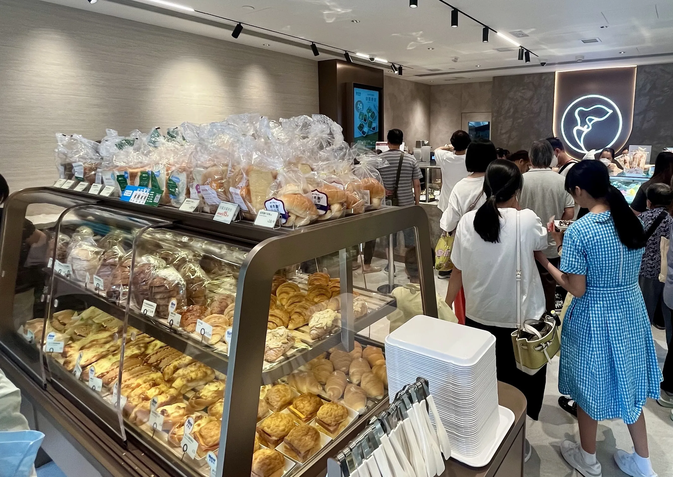 Saint Honore Cake Shop聖安娜太子概念店