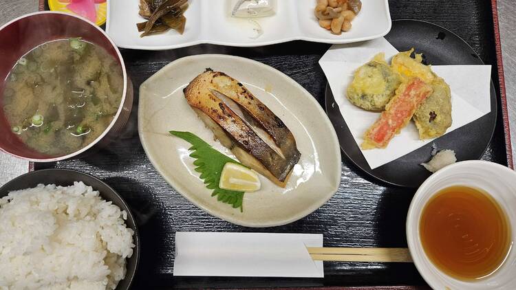 漁師の家めし 英進丸 名倉