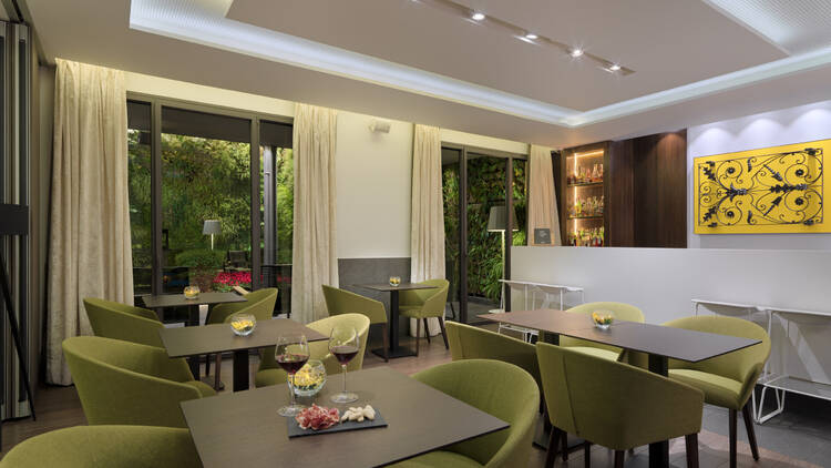 H10 Urquinaona Plaza