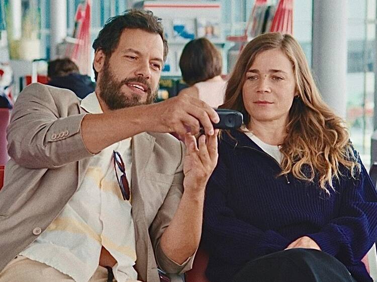 Everybody Loves Jeanne (2022)