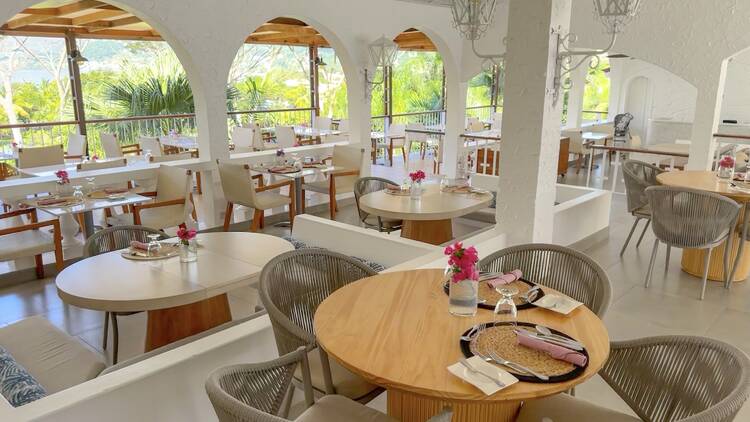 Restaurant at Mount Cinnamon Resort