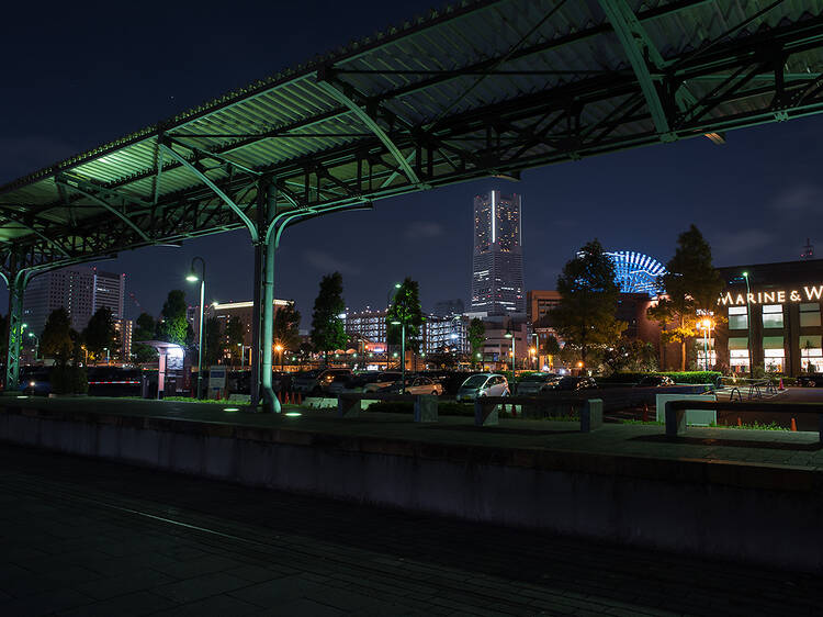 夜の歴史建築を訪ねる。