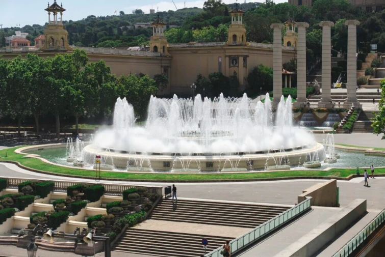 font m&agrave;gica de montju&iuml;c
