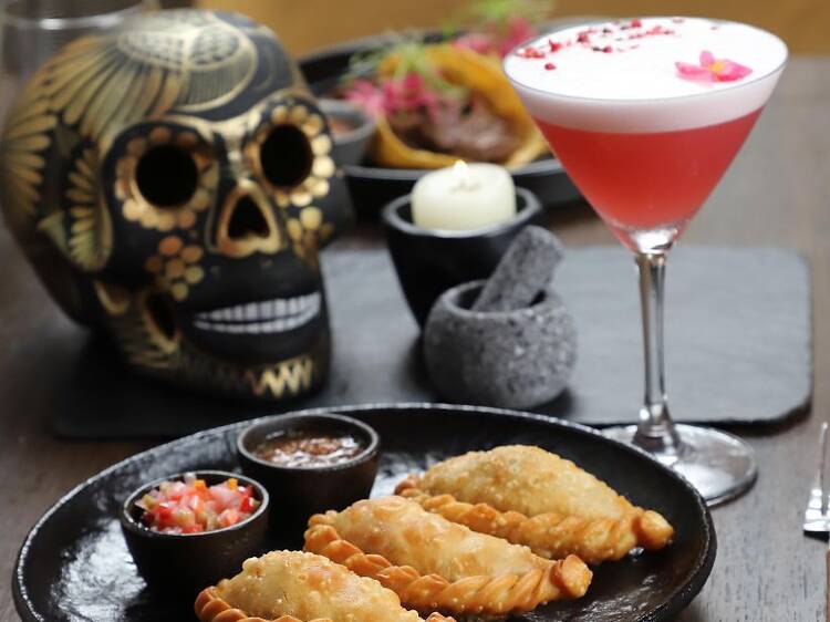 la-sagrada-cocktail-bar