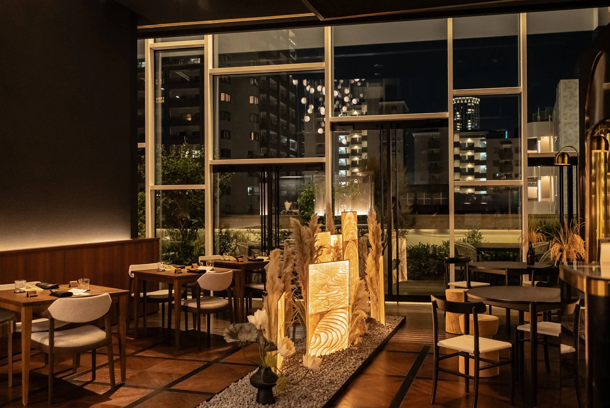 ベトナムの物語を伝えるモダンベトナムレストラン、「Nen Tokyo」が代官山に誕生