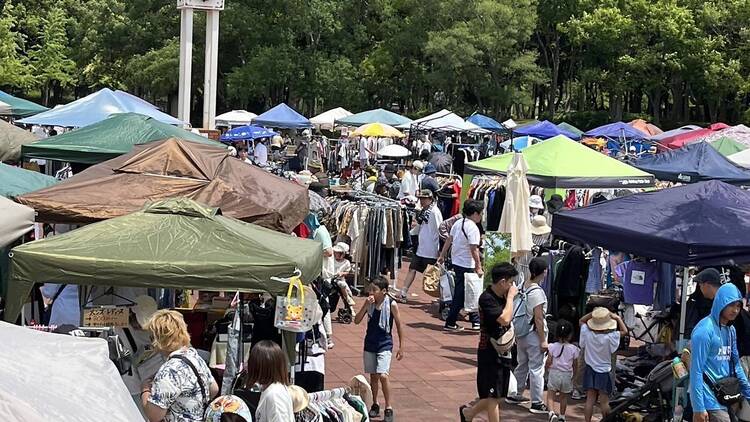 Oizumi Ryokuchi Garage Sale