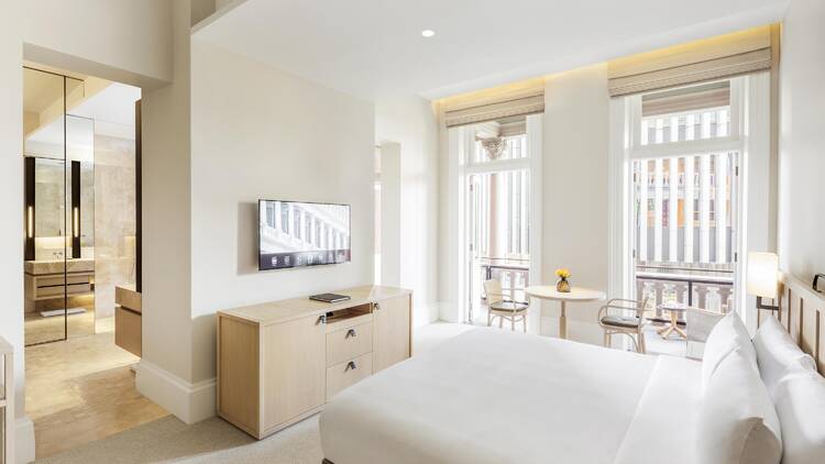 White hotel room