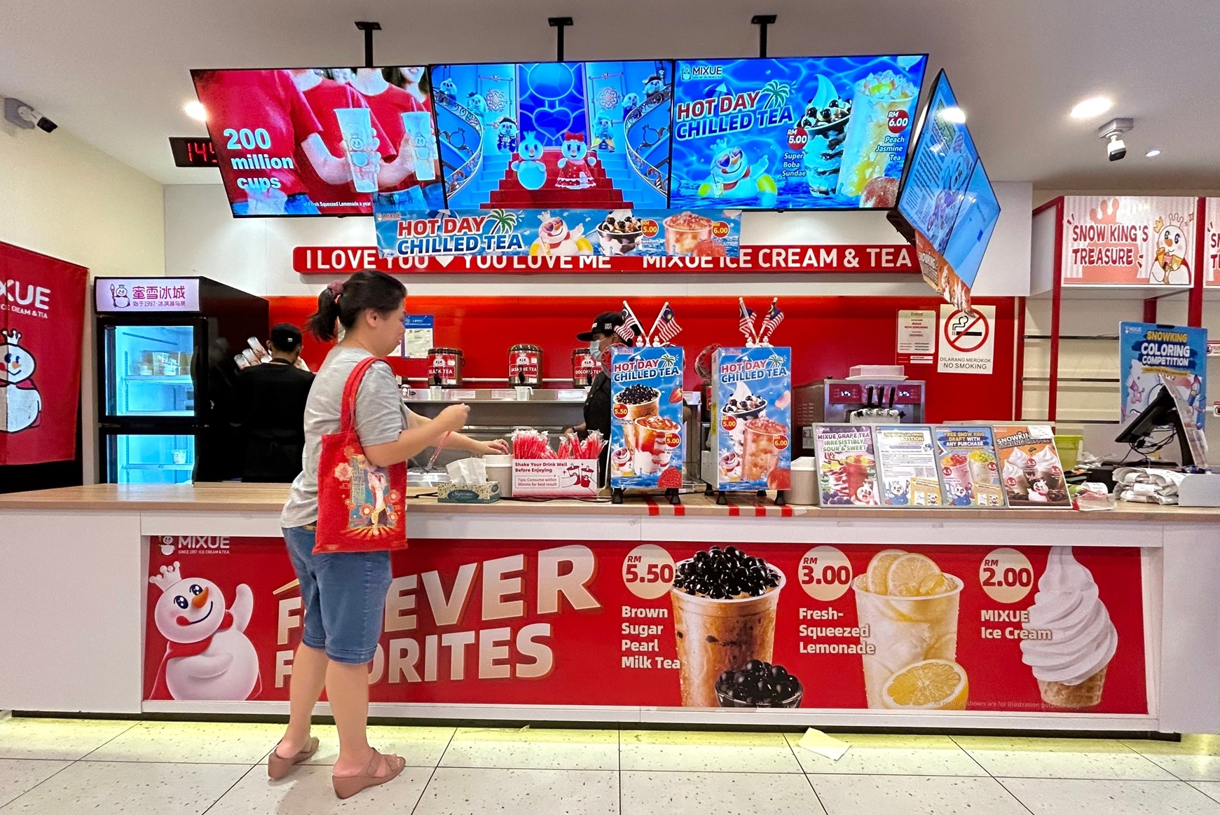 Mixue: China's Ice Cream Empire Conquers NYC!