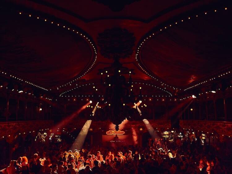 Barcelona vibra amb aquests grans noms de l’electrònica a la sala de ball més antiga d’Europa
