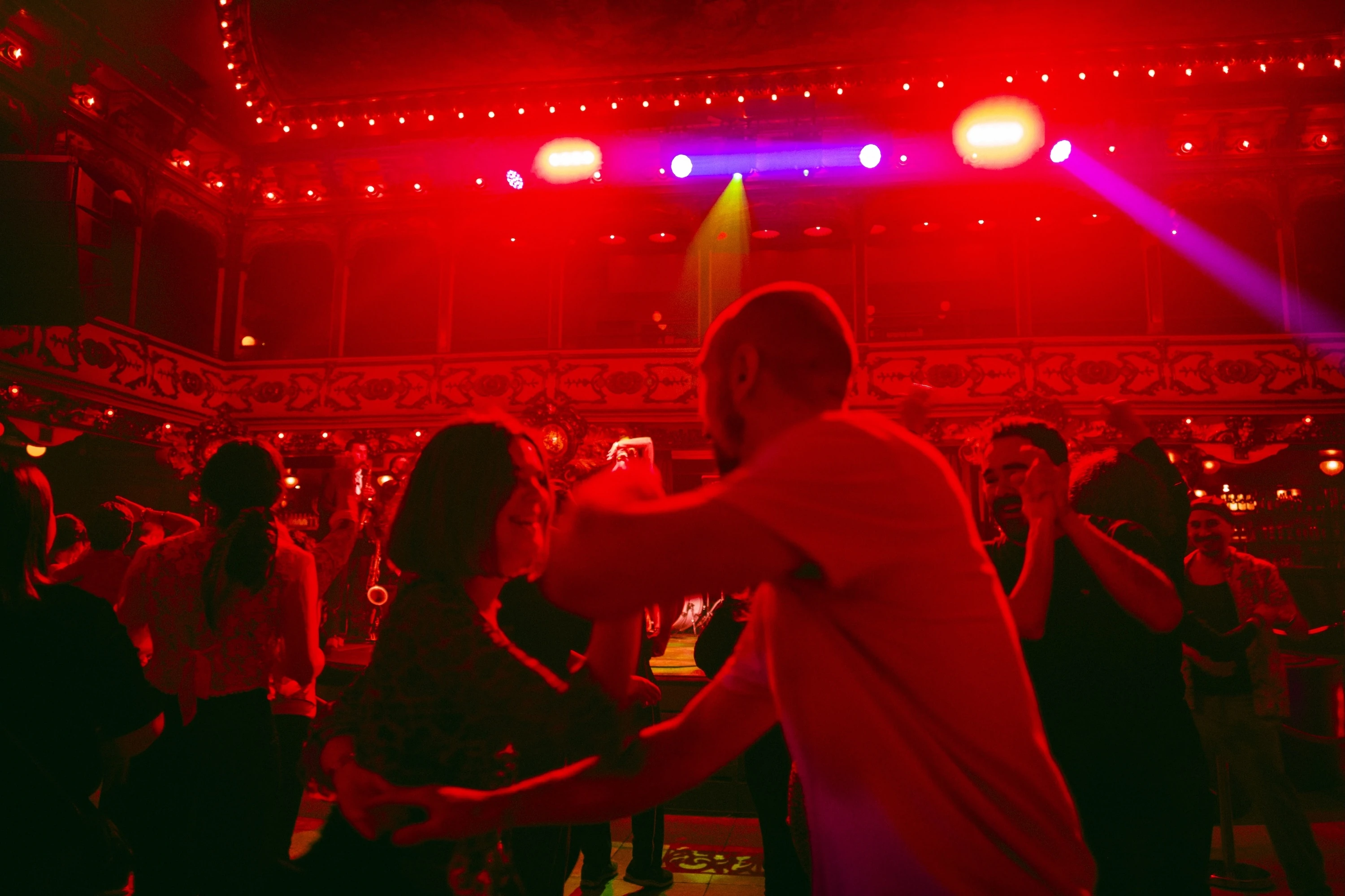 La Paloma I Los Tigres del Raval by Agustina Ara