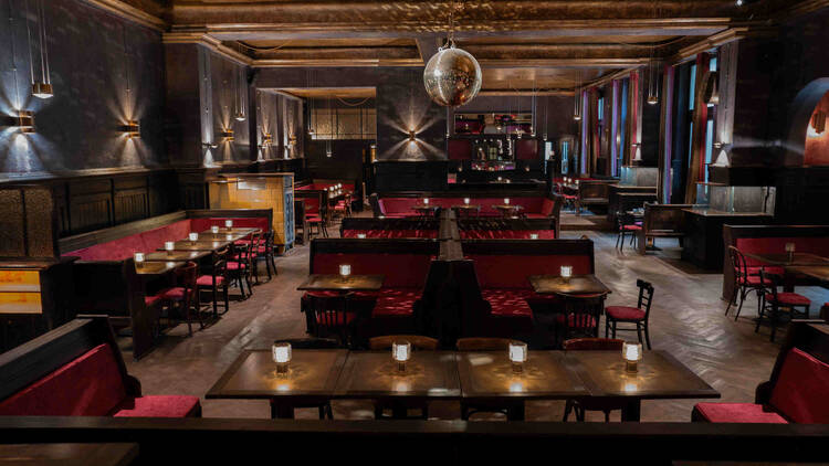 Interiors at Luna D’Oro 