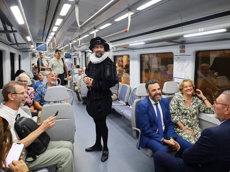 La obra de Cervantes cobra vida en este histórico tren que te llevará a una ciudad Patrimonio de la Humanidad en otoño