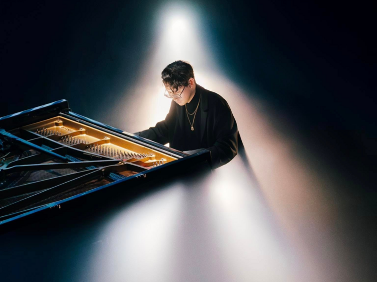 Tenemos boletos para que veas al pianista Tony Ann en el Auditorio BB
