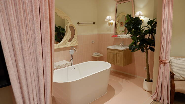 Kitsch Hotel