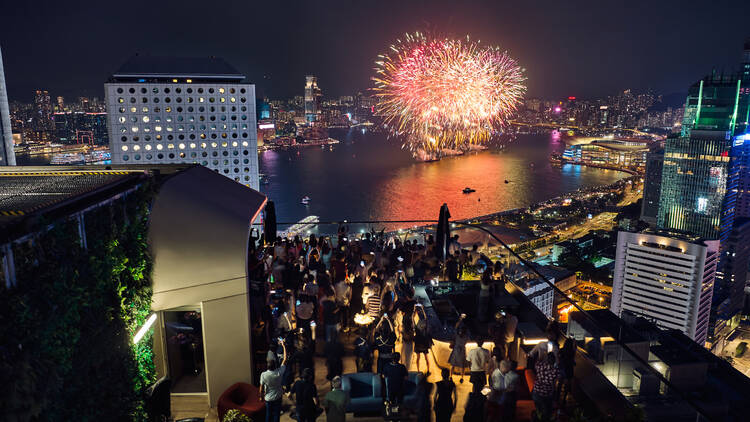 香港國慶煙花餐廳2025：中西日菜、高清碼頭近景、高空露台