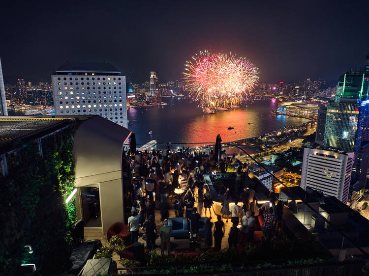香港國慶煙花餐廳2025：中西日菜、高清碼頭近景、高空露台