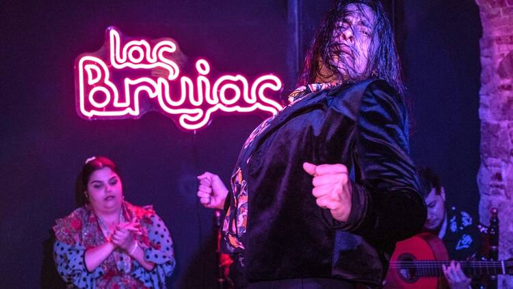 Las Brujas Flamenco Club