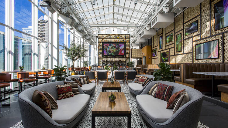 theWit Chicago, A Hilton Hotel