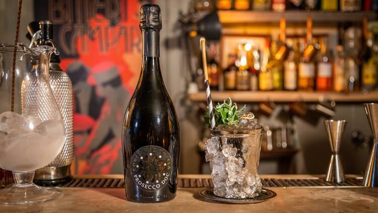 Prosecco cocktail
