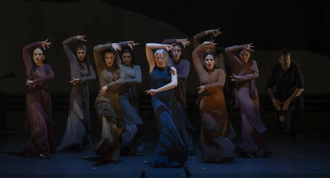 Mar&iacute;a Pag&eacute;s Compa&ntilde;&iacute;a, por Mikel Ponce