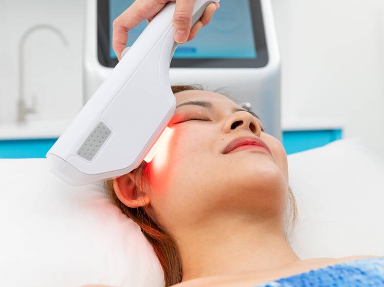 What does a TriLight Facial Therapy session look like?