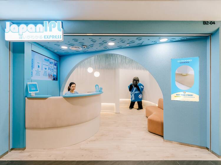 How to try a free TriLight Facial Therapy session