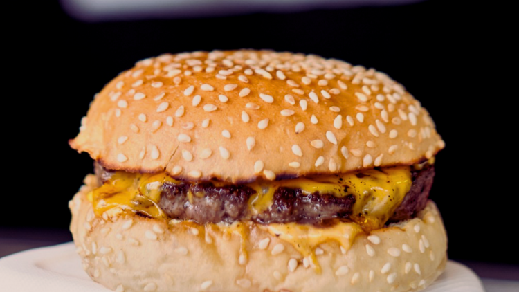 A Bleecker cheeseburger 
