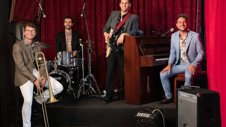 Alberto Burguez & The Flying Roots