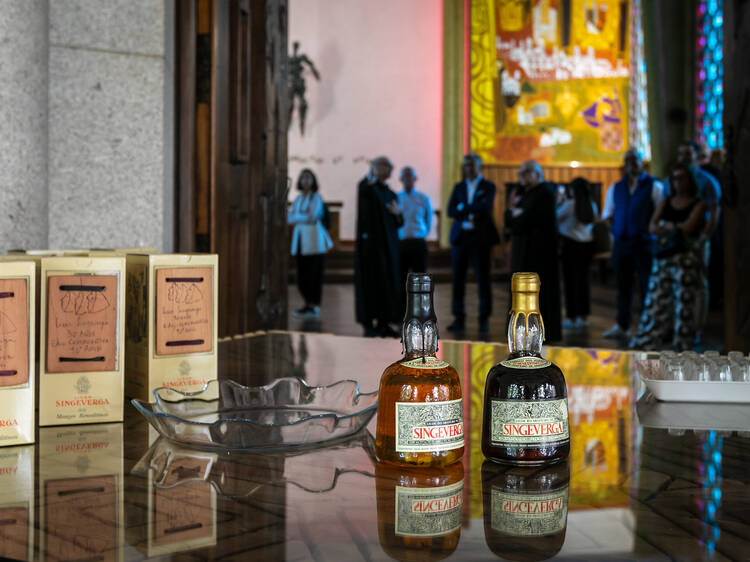 Três décadas a envelhecer em pipas. O Licor de Singeverga faz 90 anos e celebra com uma edição especial