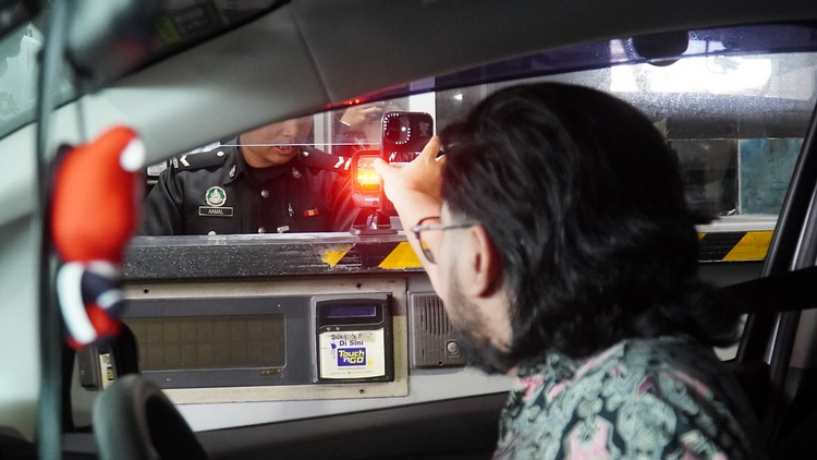 SG-JB land checkpoint
