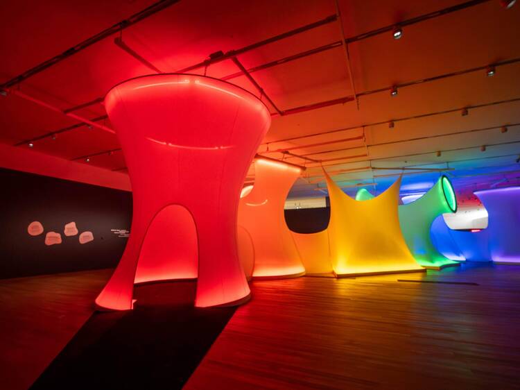 M+ 博物館新展推介：彩虹隧道、羽毛室、無限鏡房、鹽田千春紅線裝置藝術