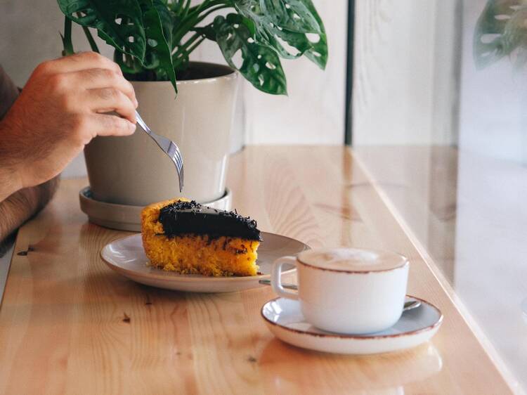 A Lanchonete tem agora um atelier, com café moído na hora e bolos novos a sair do forno