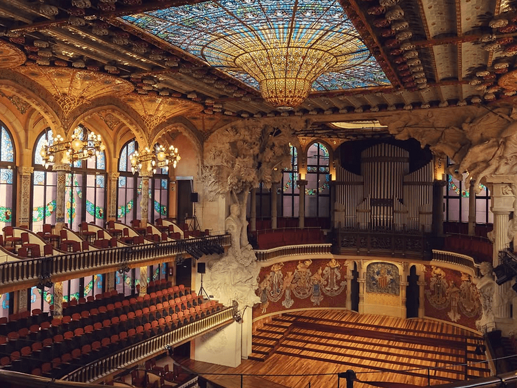 El Palau de la Música y otros edificios emblemáticos de Barcelona participan en la Maratón de Donantes de Sangre de Cataluña (y así es como puedes contribuir)