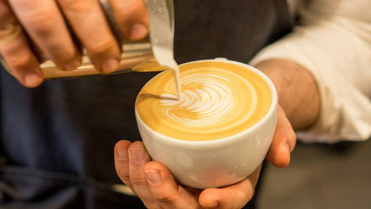 Coffee pour
