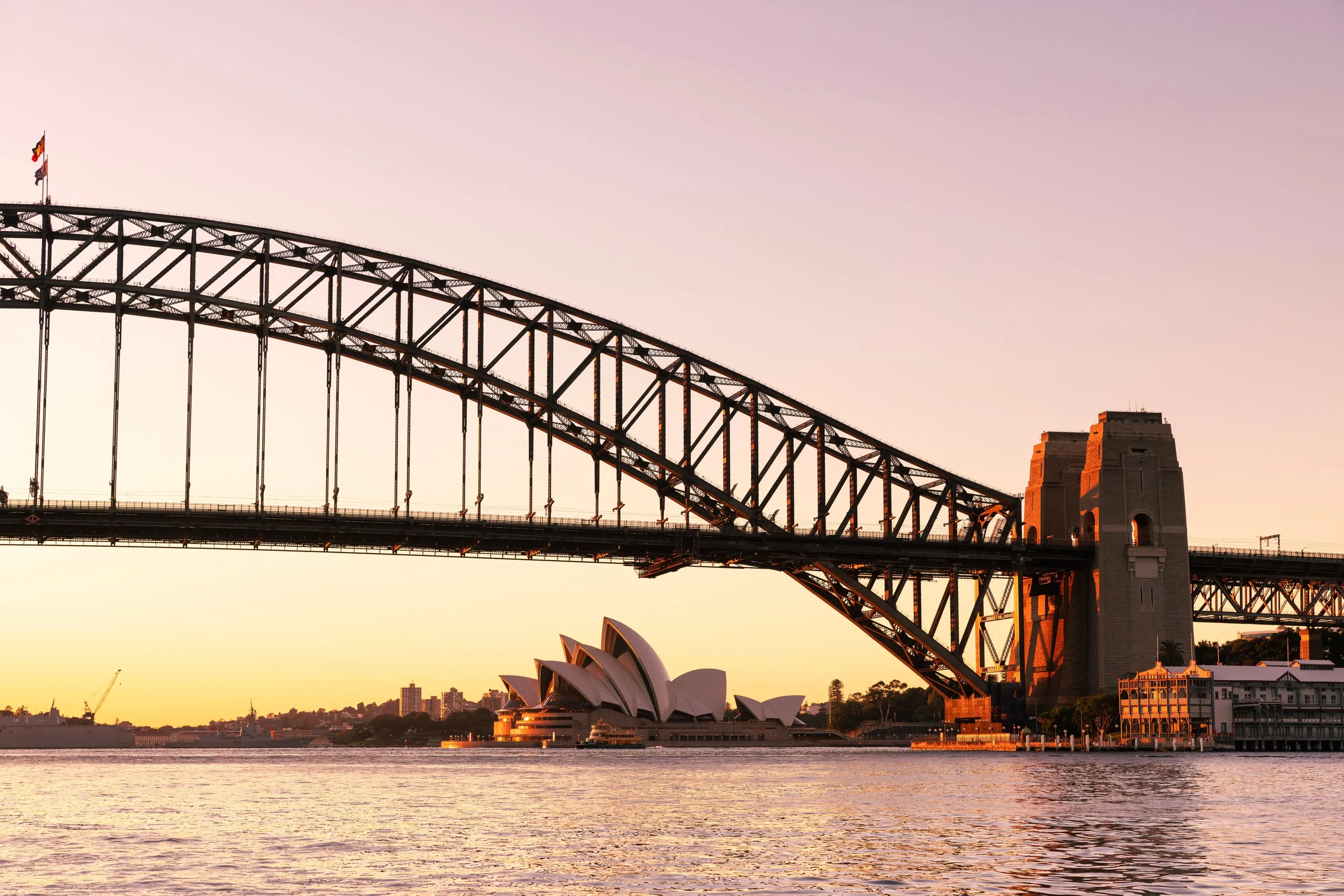 The beauty of Sydney Harbour experienced with Sydney Kayak Experience.