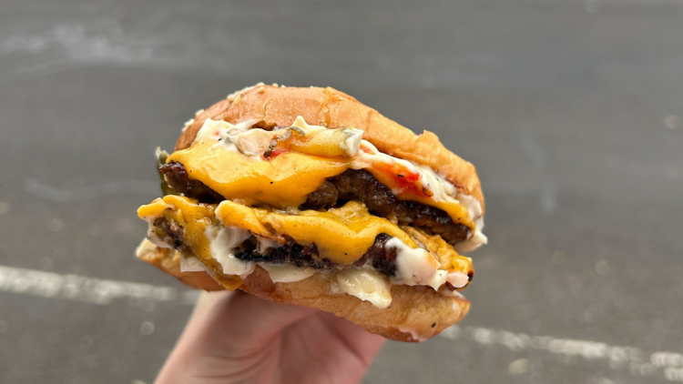 A cheeseburger from Charrd.