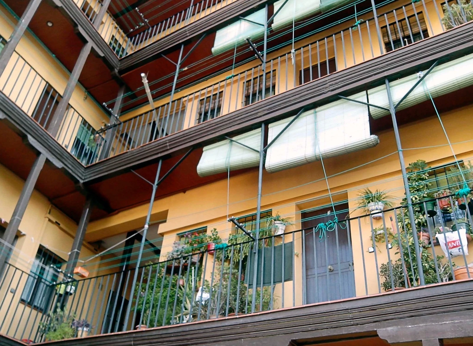 Vista del interior de una corrala (foto: EMVS).