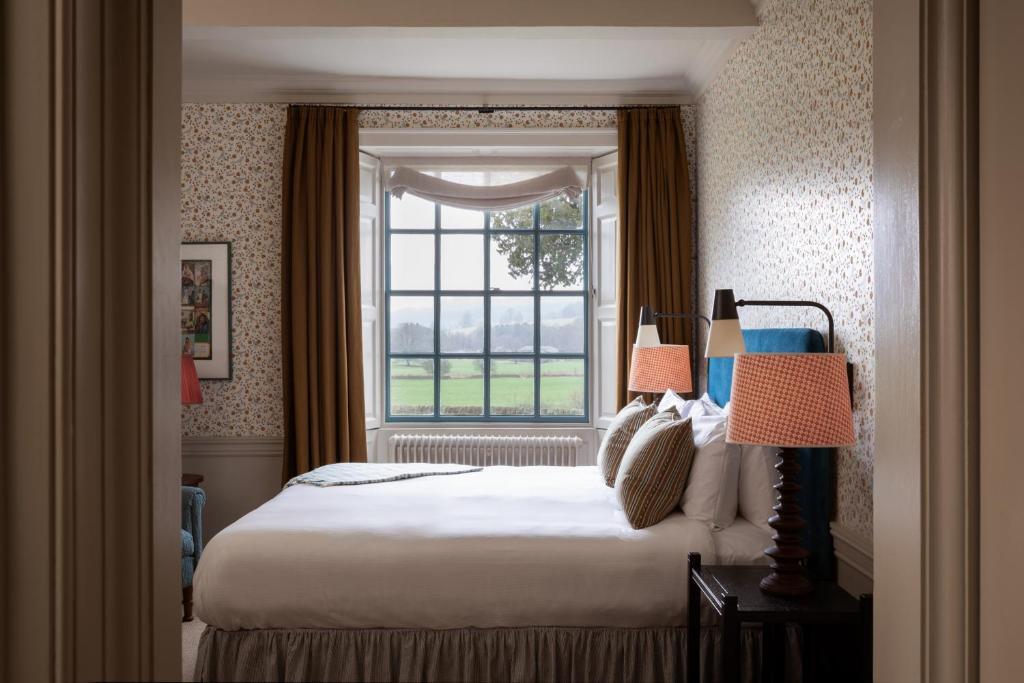 timeout.com - Phil de Semlyen - I stayed at the Peak District hotel that won't stop winning awards