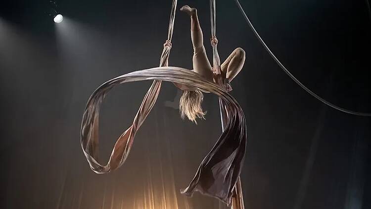 ZirKuSS - Sustrai (Teatro Circo Price).