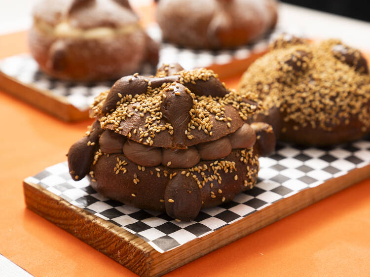 Pan de muerto con rellenos deliciosos en la CDMX