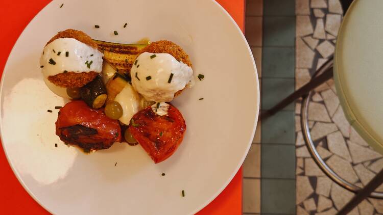Café du coin Ce bistrot à l’ancienne, champion de l’apéro, décoche aussi une impeccable formule dej.