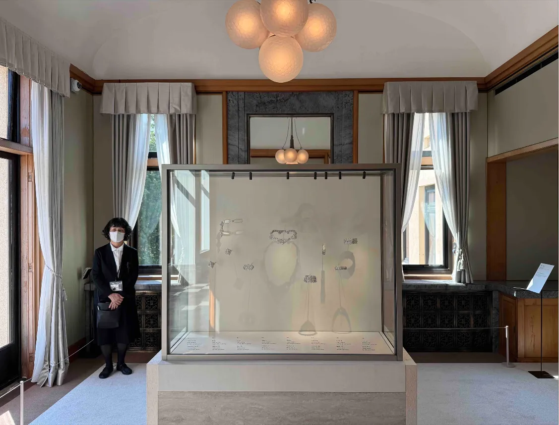 永遠なる瞬間 ヴァン クリーフ＆アーペル —— ハイジュエリーが語るアール・デコ