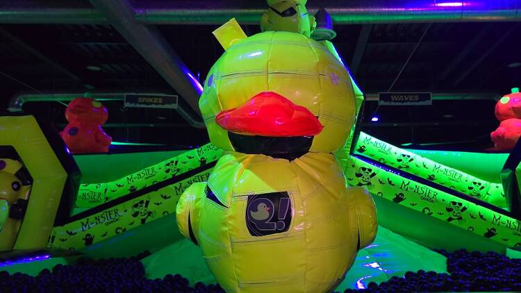 Inflalandia halloween Inflables neón en Inflalandia durante Halloween