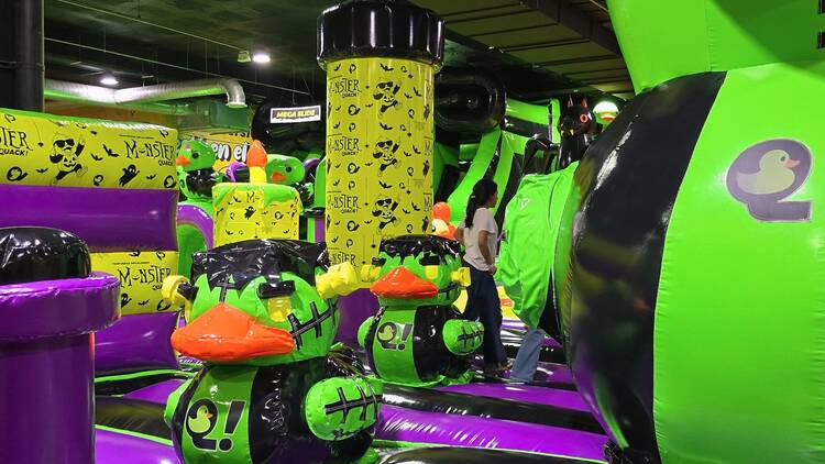 Inflalandia halloween Inflalandia con patos de Frankenstein en Halloween