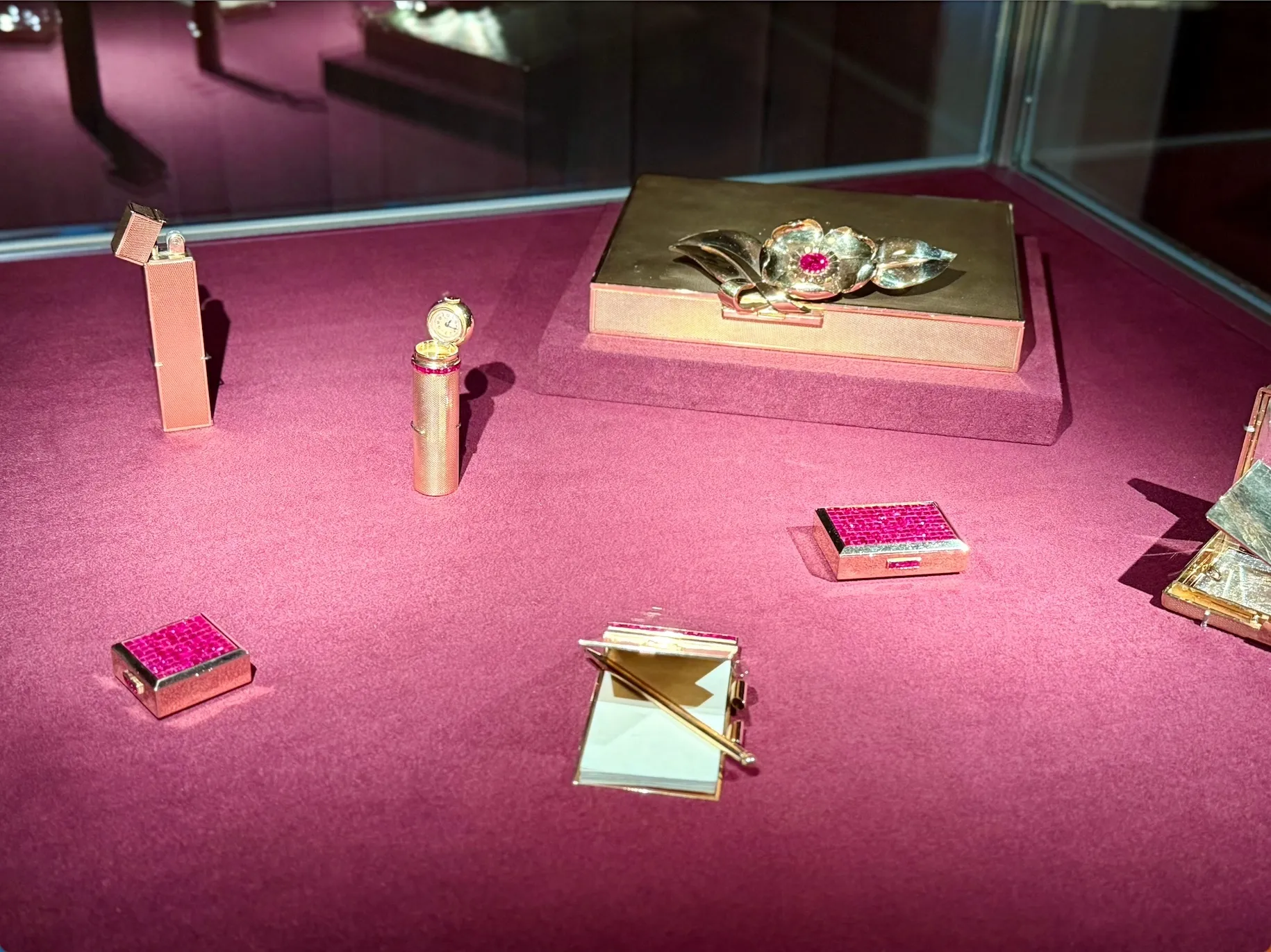 永遠なる瞬間 ヴァン クリーフ＆アーペル —— ハイジュエリーが語るアール・デコ